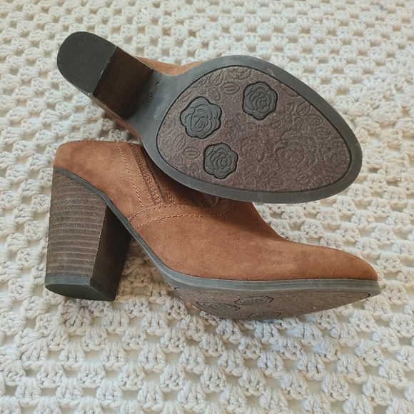 Carlos Santana Hardyn wood block mules/booties - Picture 6 of 6